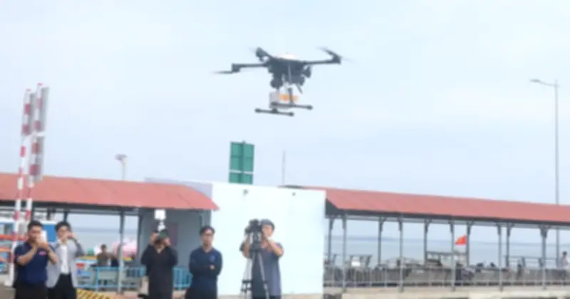 TP.HCM khai trương tuyến giao hàng vượt biển bằng UAV đầu tiên, hướng tới 5.000 bưu gửi/ngày
