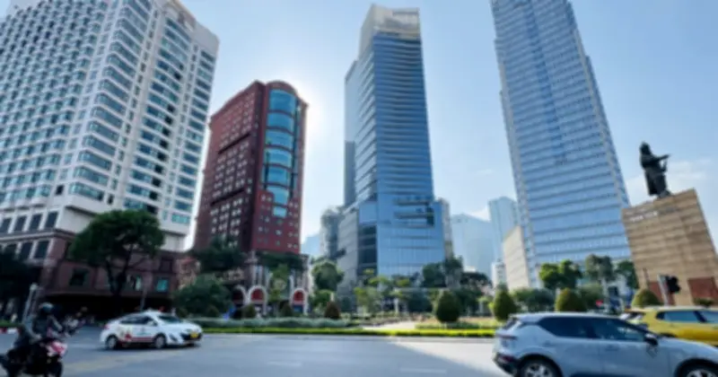 TP.HCM Thưa Thớt Xe Cộ Ngày 28 Tết, Giao Thông Thông Thoáng Lạ Thường