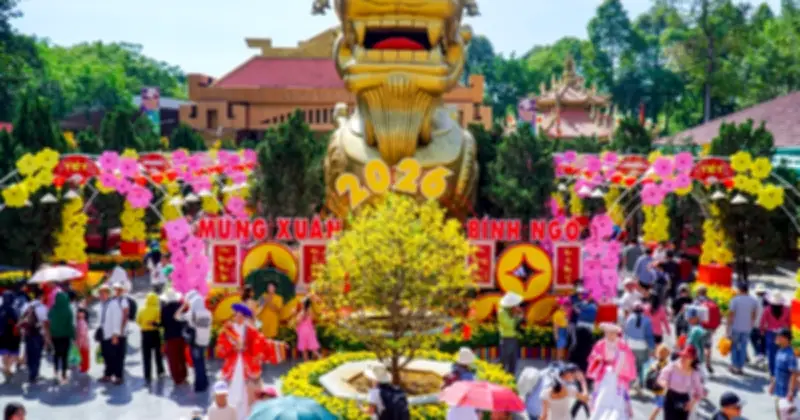 TP.HCM thu 12.150 tỷ đồng từ du lịch dịp Tết Bính Ngọ 2026, tăng mạnh 42,9%