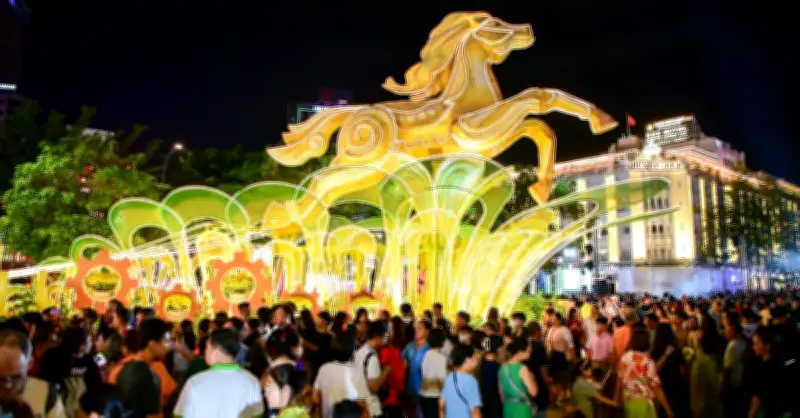 TP.HCM thu kỷ lục 12.150 tỷ đồng từ du lịch Tết Bính Ngọ