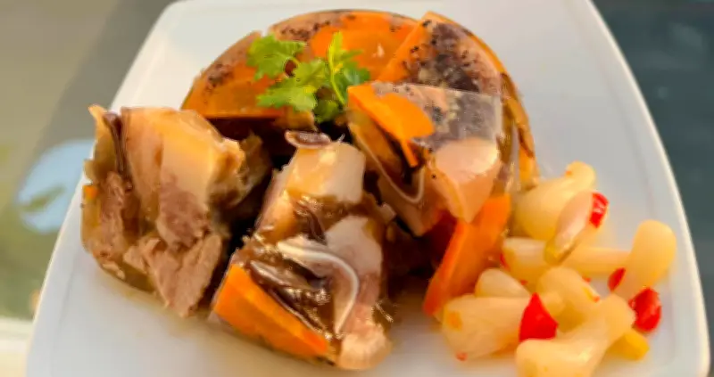 Bí quyết nấu thịt đông truyền thống ngon chuẩn vị, đông đẹp mắt cho ngày Tết