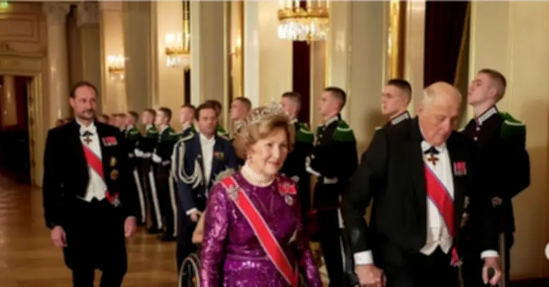 Trang Sức Hoàng Gia: Vẻ Đẹp Quý Hiếm Và Những Câu Chuyện Đằng Sau