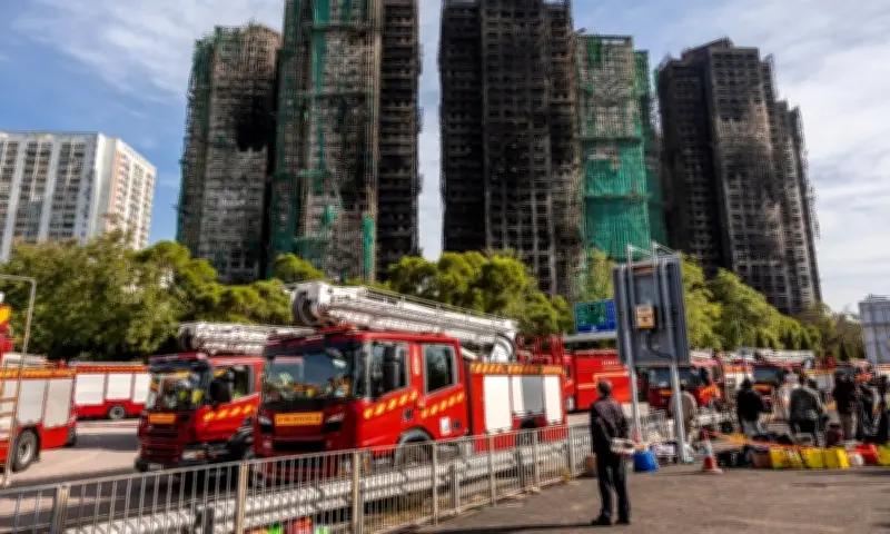 Tranh cãi gay gắt về kế hoạch mua lại 7 tòa chung cư cháy ở Hong Kong