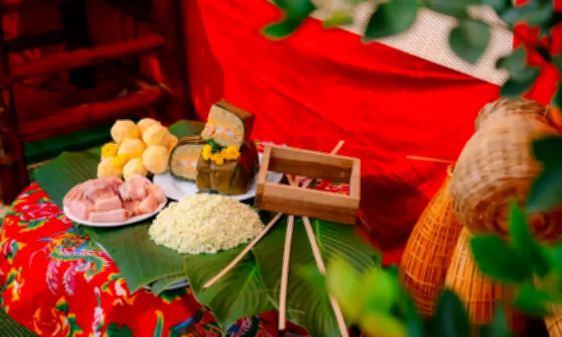 Tranh luận việc trẻ mầm non gói bánh chưng ngày Tết: Hình thức hay giáo dục văn hóa?