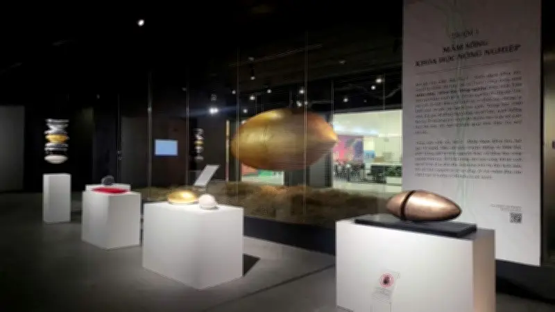 Triển Lãm 'TỎA V' Và Tọa Đàm Về Di Sản Họa Sĩ Lê Thiết Cương