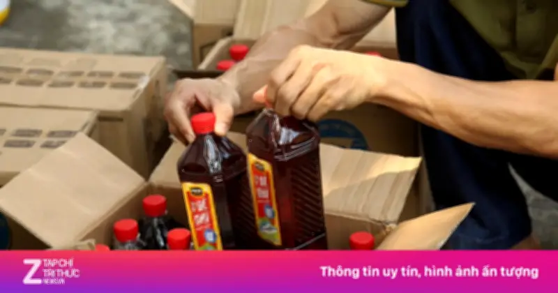 Triệt phá đường dây sản xuất hàng giả nước mắm, bột nêm quy mô lớn tại TP.HCM