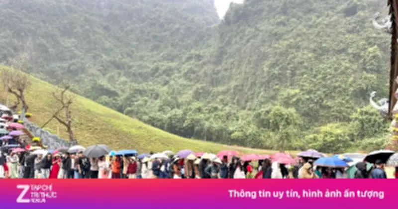 Tràng An Tạm Dừng Đón Khách Ngày Mùng 4 Tết Vì Quá Tải, Thung Ui Cũng Đông Nghịt
