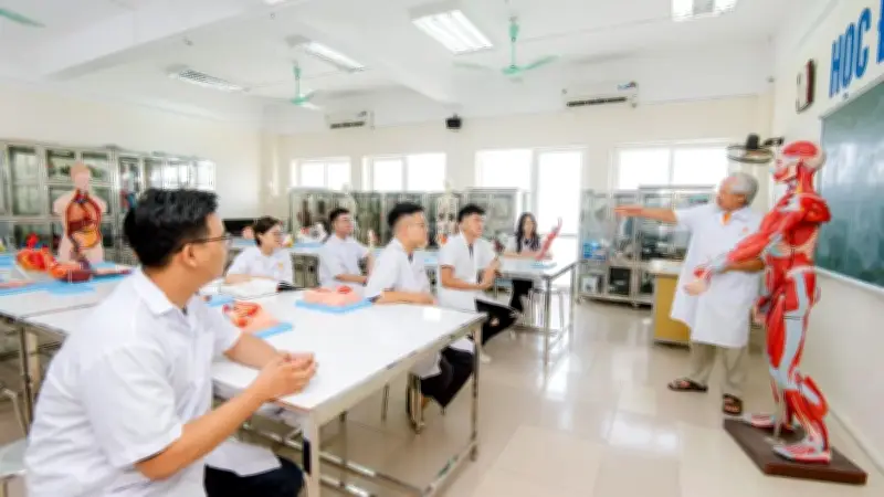 Trường Đại học Y Hà Nội bỏ xét tuyển khối C00, điều chỉnh tổ hợp mới năm 2026