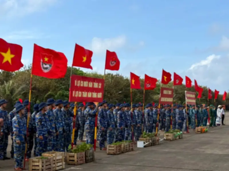 Trường Sa khởi động năm mới với Tết trồng cây, hơn 9.000 cây được chăm sóc