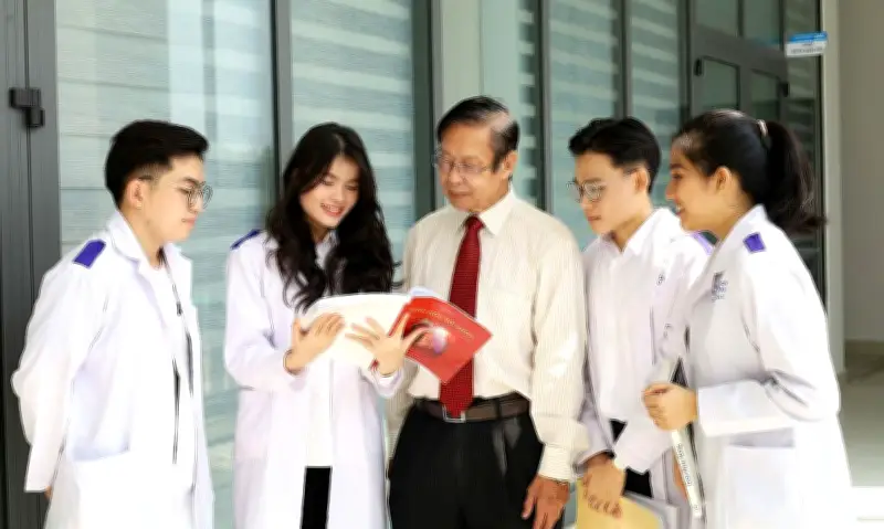 Trường Y TP.HCM dự kiến bỏ xét riêng điểm thi tốt nghiệp, áp dụng công thức mới năm 2026