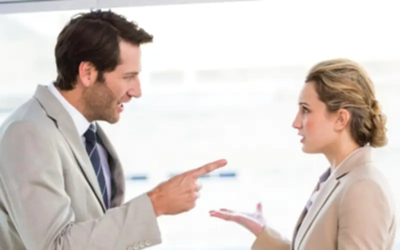 Tránh xa 5 kiểu người mang khí nghèo này để không bị kéo lùi vận mệnh