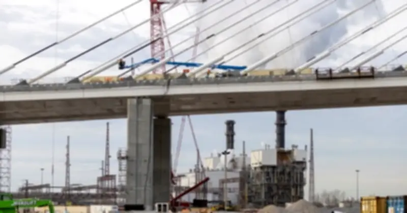 Ông Trump đòi Mỹ sở hữu 'ít nhất một nửa' cầu Gordie Howe, đe dọa ngăn khánh thành