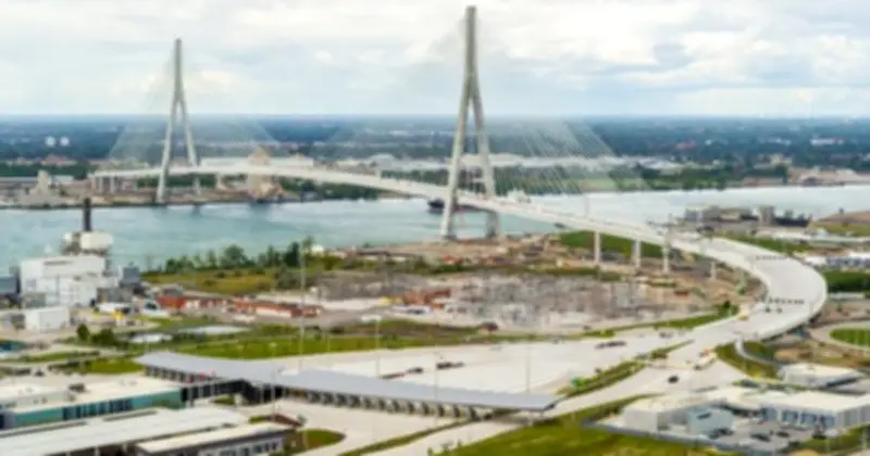 Ông Trump Dọa Chặn Cầu Nối Mỹ-Canada, Đòi Bồi Thường và Cổ Phần