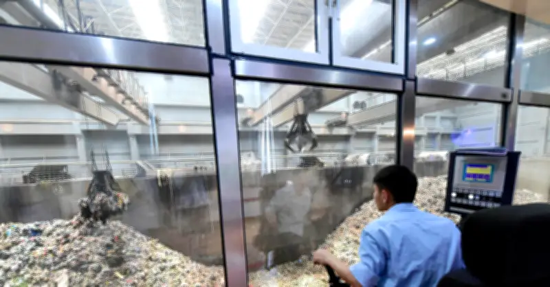 Trung Quốc biến 'ác mộng' rác thải biển thành 'mỏ vàng' với công nghệ đảo chiều