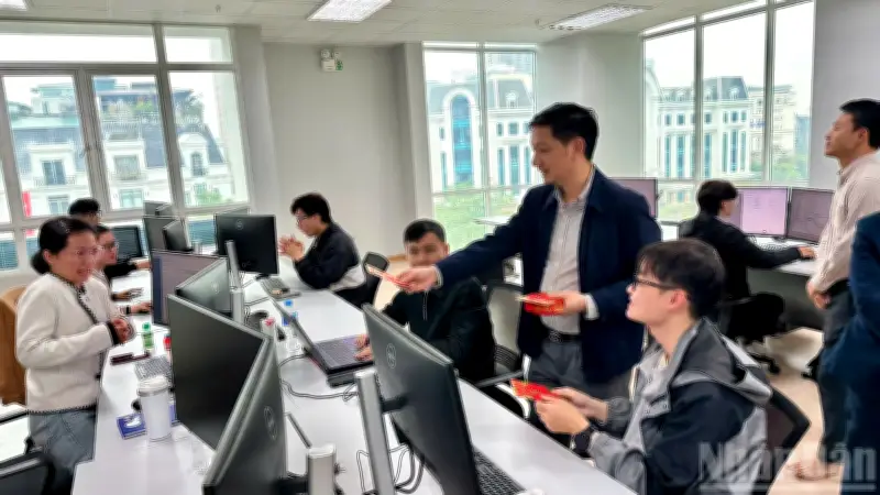 Trung tâm Dữ liệu Thu phí làm việc khẩn trương ngày Tết, bảo đảm giao thông thông suốt