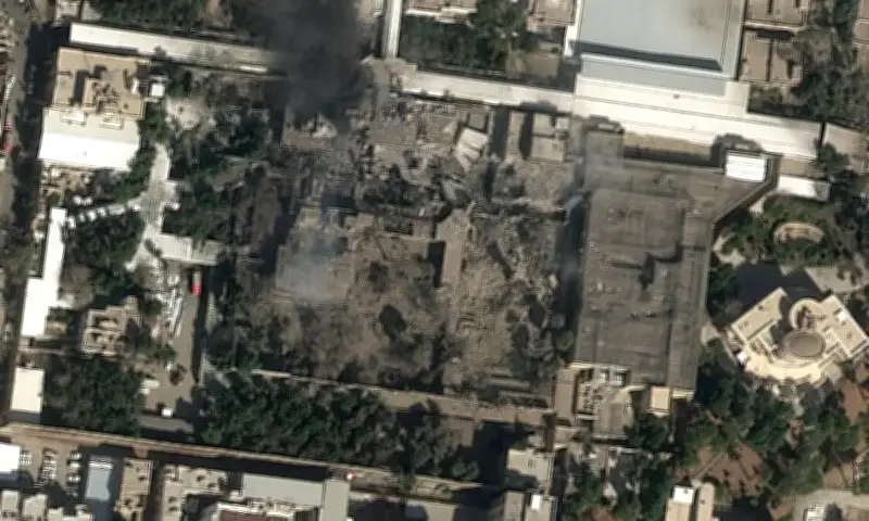 Truyền thông Mỹ công bố ảnh vệ tinh: Dinh thự nghi của Lãnh tụ Iran bị phá hủy