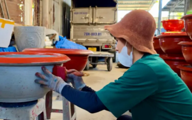 Tất Bật Trước Tết: Thói Quen Hay Áp Lực Của Người Việt Trong Xã Hội Hiện Đại