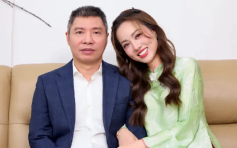 Tết Ấm Áp Của Vợ Chồng NSND Công Lý: Bữa Cơm Gia Đình Đơn Giản Mà Tràn Đầy Hạnh Phúc