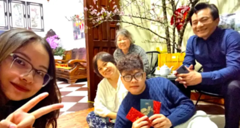 Tết nhắc nhở người trẻ: Trước khi bước ra thế giới, hãy học cách quay về