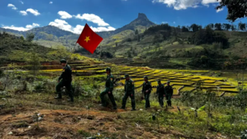 Tết nơi sương mù phủ kín lối đi: Người lính biên phòng Sông Thanh giữ trọn mùa xuân Tổ quốc