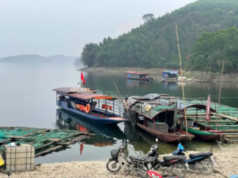 Tàu chìm trên hồ Thác Bà: Chỉ được phép chở 12 người nhưng thực tế chở 22 khách