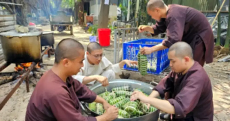 Tu Viện Khánh An Gửi 2.500 Đòn Bánh Tét Ấm Áp Tình Người Đến Bà Con Hàng Xóm