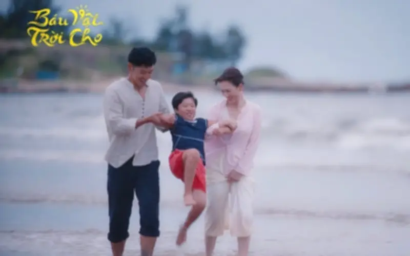 Tuấn Trần và Phương Anh Đào tái hợp trong phim Tết 2026 với 'Báu vật trời cho'