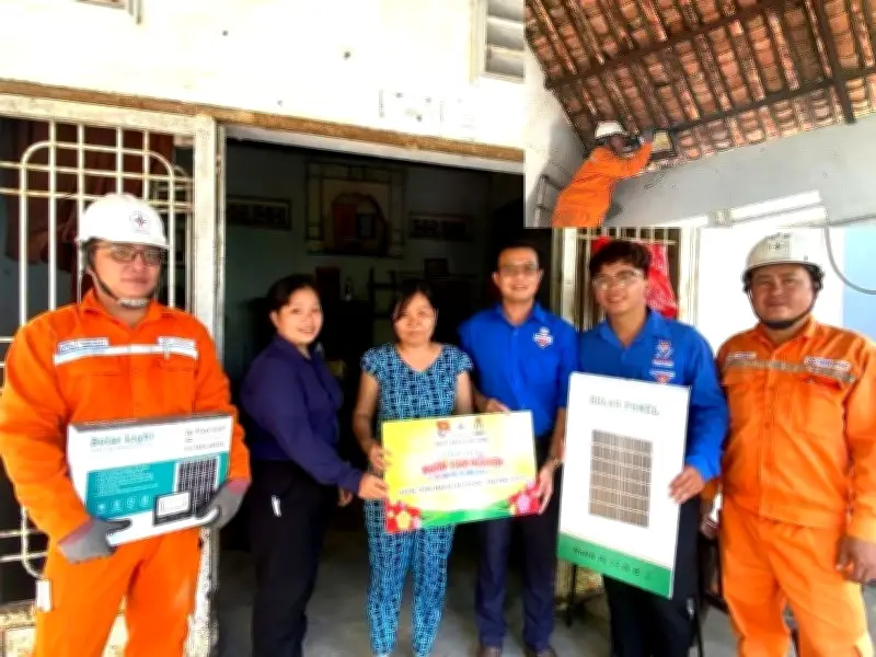 Tuổi Trẻ TPHCM Và Bình Dương Thắp Sáng Niềm Tin Với Đèn Năng Lượng Mặt Trời