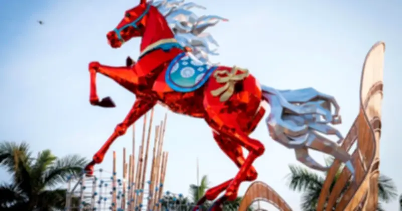 Đường Hoa Xuân Tuy Hòa: Linh Vật Ngựa Tỏa Sáng, Lan Tỏa Thông Điệp Đoàn Kết Đắk Lắk