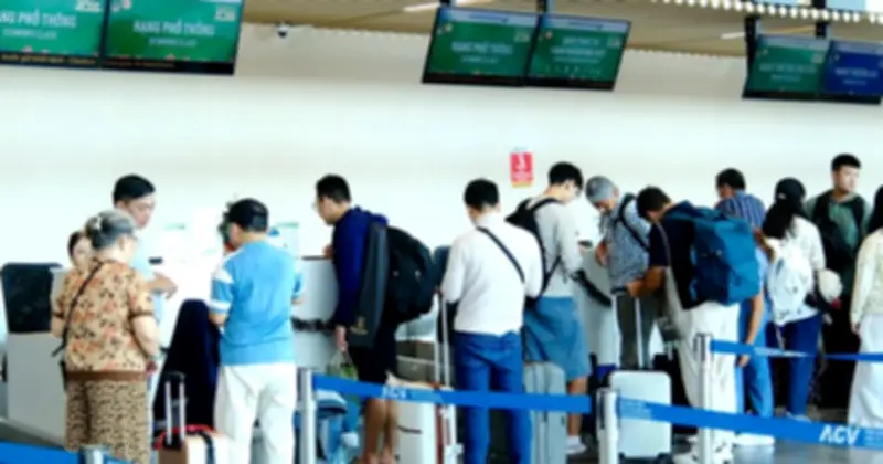 Tân Sơn Nhất Quá Tải Dịp Tết Bính Ngọ 2026: Hành Khách Cần Đến Sớm, Kiểm Tra Nhà Ga