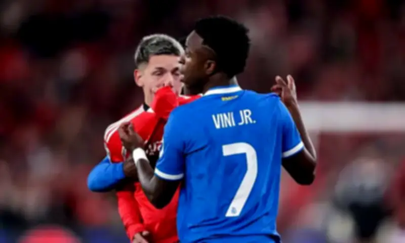 UEFA Treo Giò Cầu Thủ Benfica Gianluca Prestianni Vì Nghi Án Phân Biệt Chủng Tộc Với Vinicius