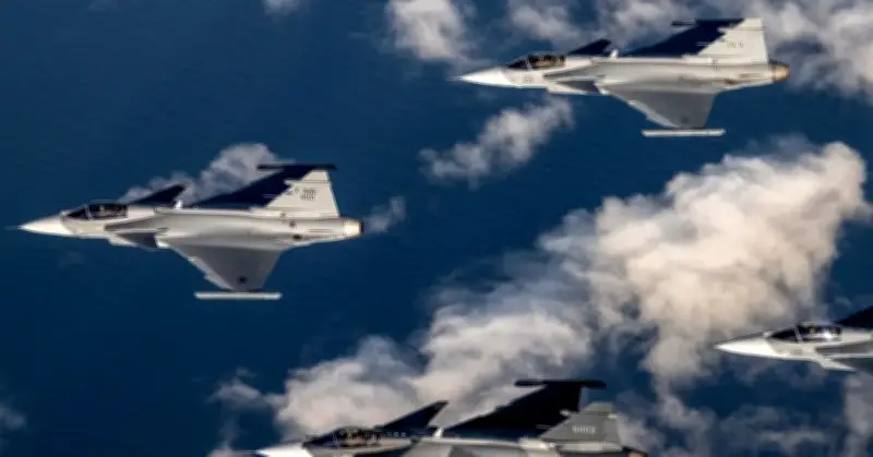 Ukraine Lên Kế Hoạch Xây Dựng Lực Lượng 250 Máy Bay Chiến Đấu Gripen Và Rafale