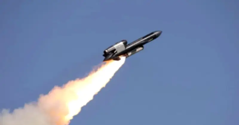 Ukraine Phát Triển Tên Lửa FP-5 Flamingo: Vũ Khí Hành Trình Tầm Xa 3.000km