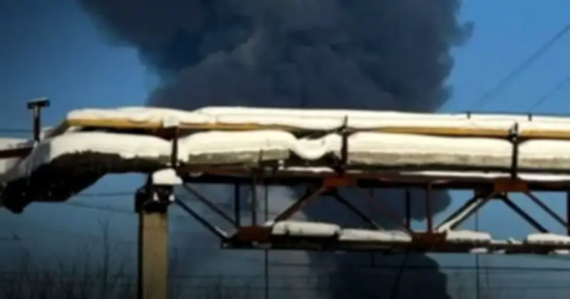 Ukraine Tấn Công Sâu Vào Nga, Phá Hỏng Nhà Máy Lọc Dầu Và Kho Vũ Khí