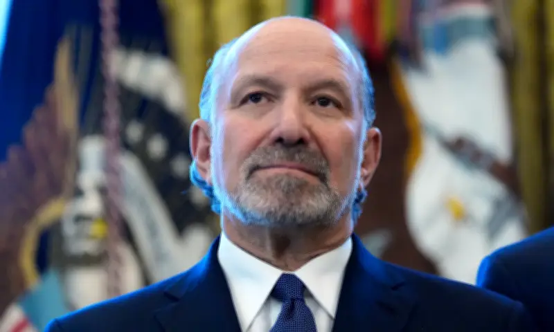 Bộ trưởng Mỹ Lutnick thừa nhận gặp Epstein sau 2005, đảo ngược tuyên bố cắt quan hệ