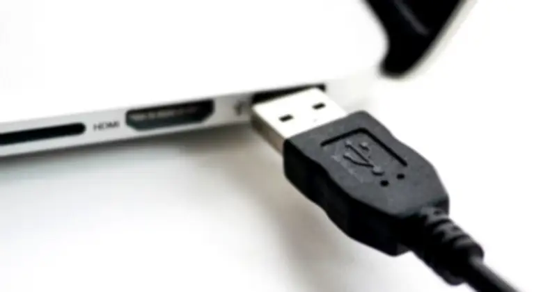 USB 2.0 vẫn sống khỏe: Lý do cổng cũ chưa bị thay thế hoàn toàn bởi USB 3.0