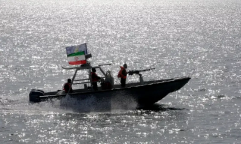 Vệ Binh Iran Cấm Tàu Qua Eo Biển Hormuz Giữa Căng Thẳng Với Mỹ - Israel