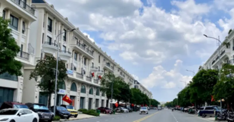 Vợ chồng Hải Phòng bỏ tiền tỷ mua nhà, bất lực vì chủ cũ không chịu dọn đi