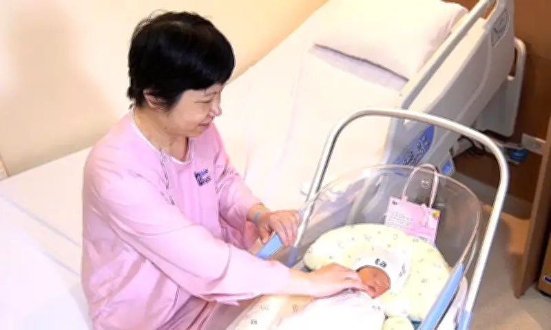 Vợ chồng ngoài 40 vượt qua 3 lần IVF thất bại, đón con gái sau hành trình gian nan