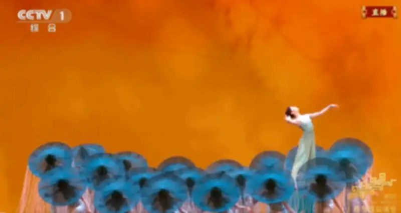 Vũ Điệu 'Hỷ Vũ' Của Trung Quốc: Mỹ Nữ Hóa Giọt Mưa Xuân Trong Màn Trình Diễn Đầy Thách Thức