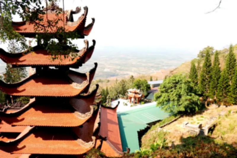 Vẻ Đẹp Hùng Vĩ Của Thắng Cảnh Quốc Gia Núi Tà Cú Tại Lâm Đồng