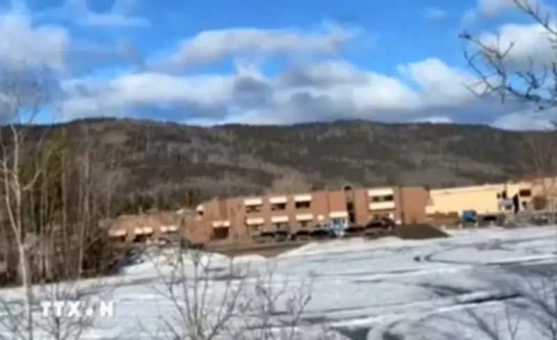 Vụ xả súng tại Canada: Treo cờ rủ tưởng niệm các nạn nhân xấu số