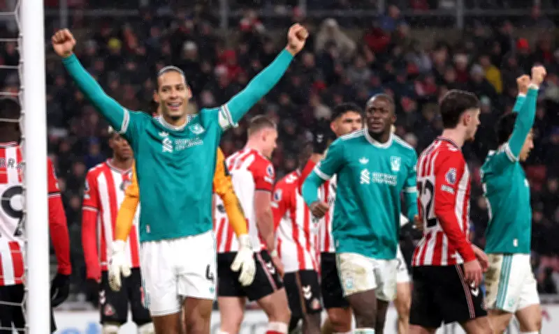 Van Dijk tỏa sáng, Liverpool thắng nhọc 1-0 trên sân Sunderland