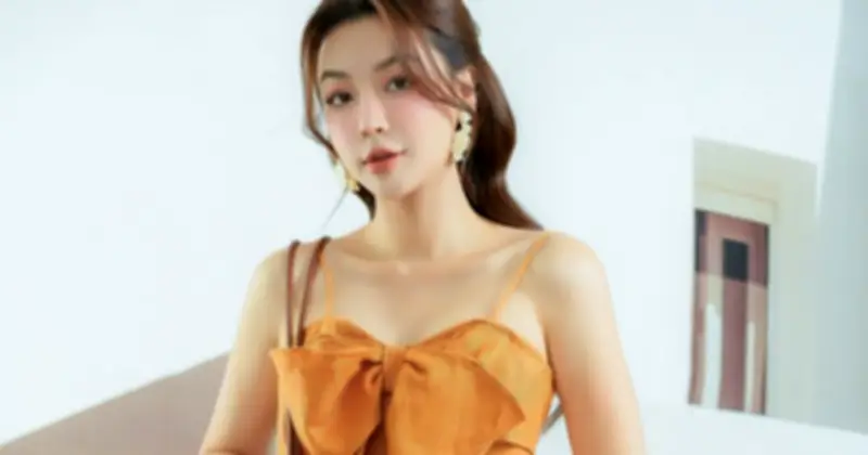 Vải Đũi Thống Lĩnh Xu Hướng Thời Trang: Từ Đầm Thanh Lịch Đến Set Đồ Công Sở