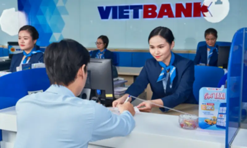 Vietbank tung ưu đãi lớn dịp Tết: Lãi suất cộng thêm 2,2%, miễn phí tài khoản số đẹp
