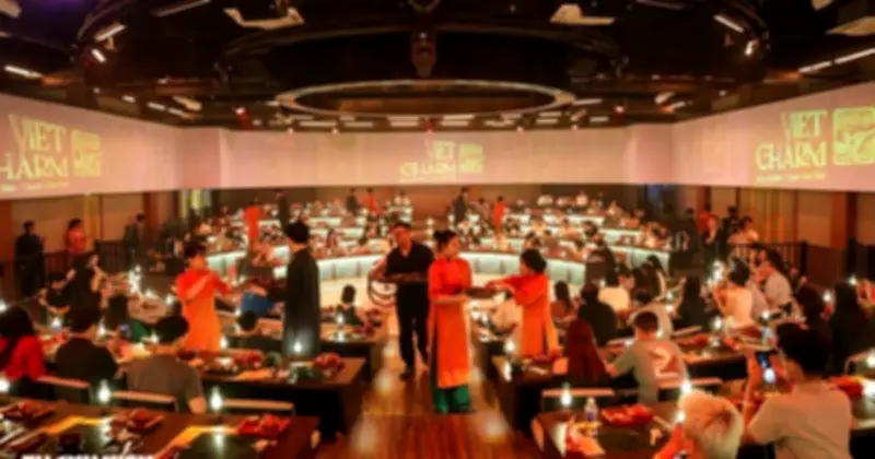 Show diễn đa giác quan VietCharm tại Dinh Độc Lập: Trải nghiệm văn hóa Việt độc đáo