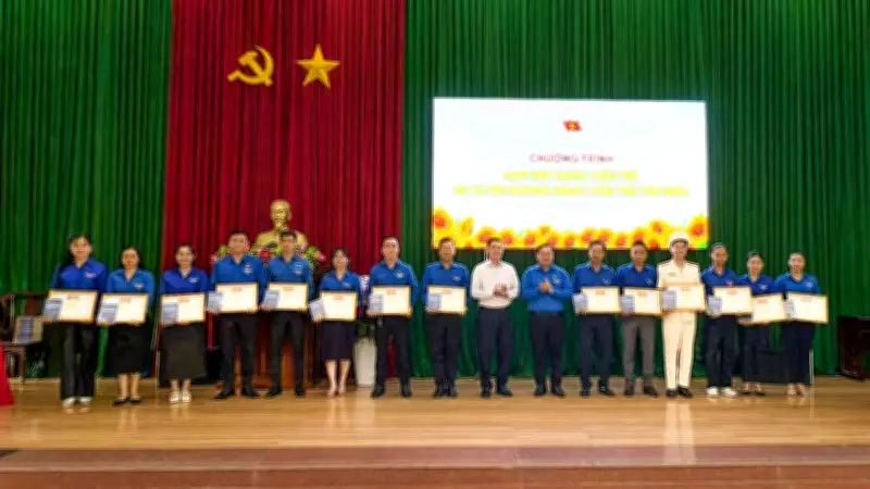 Vĩnh Long Tuyên Dương 30 Đảng Viên Trẻ Tiêu Biểu Và Khen Thưởng 58 Cá Nhân