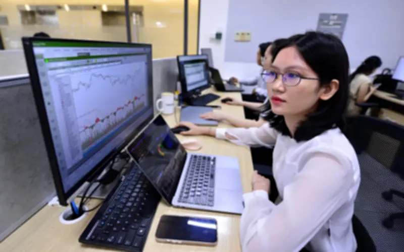 VN-Index lấy lại mốc 1.800 điểm, khối ngoại duy trì mua ròng trước Tết