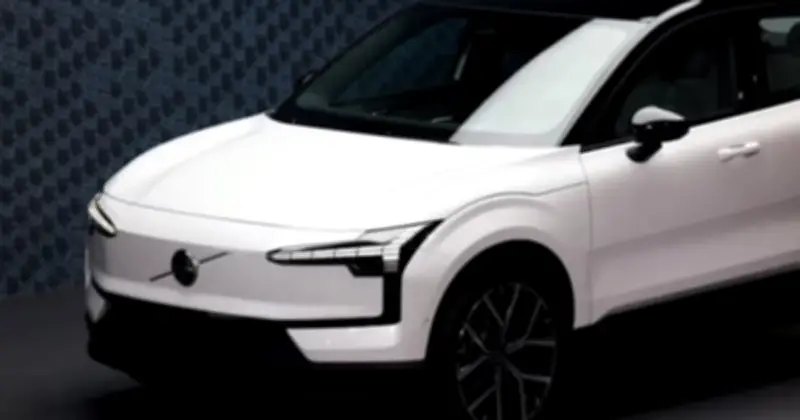 Volvo Cars Thu Hồi Hơn 40.000 SUV Điện EX30 Vì Nguy Cơ Pin Quá Nhiệt