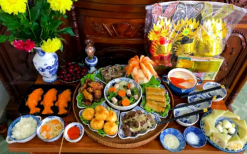 Vị trí thờ ông Công, ông Táo: Trên bàn thờ hay dưới bếp đúng cách?